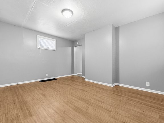 3rd image of 2725 Connecticut Ave