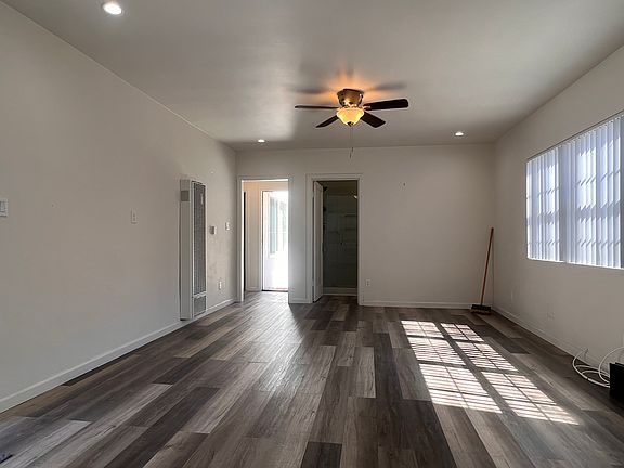 4th image of 3426 Maricopa St #B