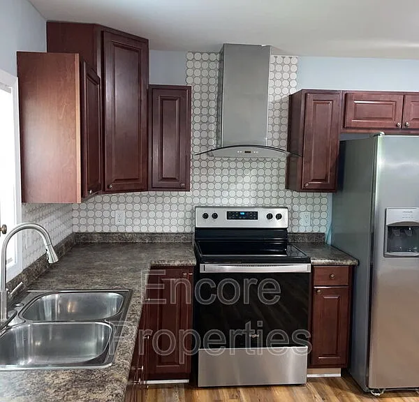 119 S 7th Ave — Photo 3