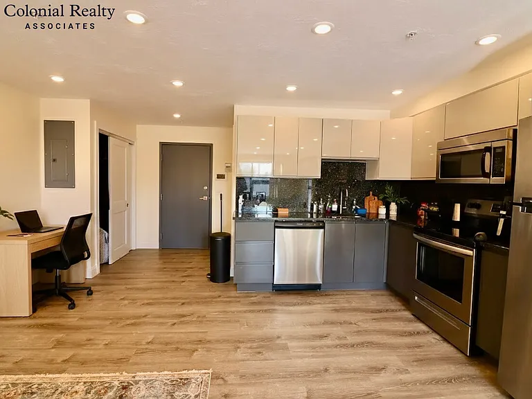 1034 Commonwealth Ave #202 — Photo 10