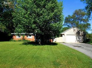 1599 Weymouth St, West Bloomfield, MI