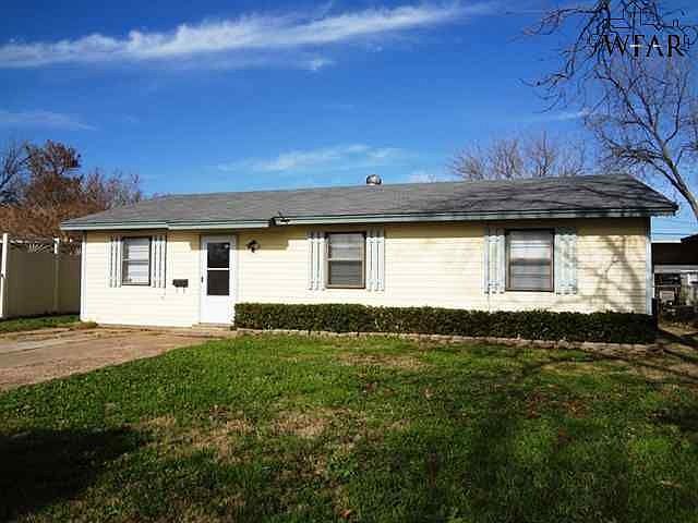 1st image of 2950 McGaha Ave