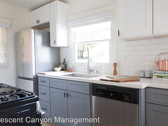 5th image of 336 1/2 N Avenue 57