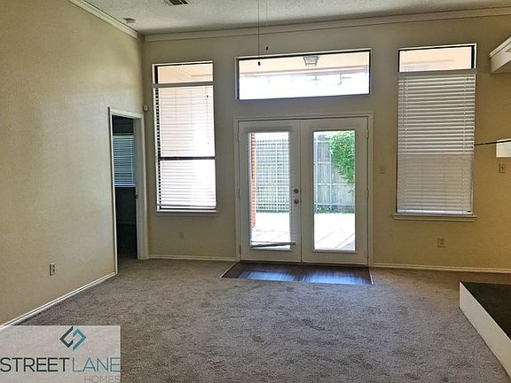 3rd image of 312 Ironbark Dr