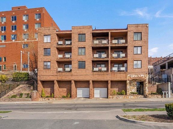 2nd image of 1906 Paterson Plank Rd APT 2E