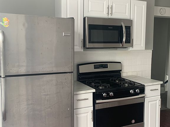 2nd image of 411 McGregor Ave Floor 2
