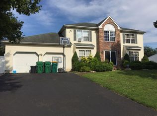 323 Mackenzie Dr, Jackson, NJ