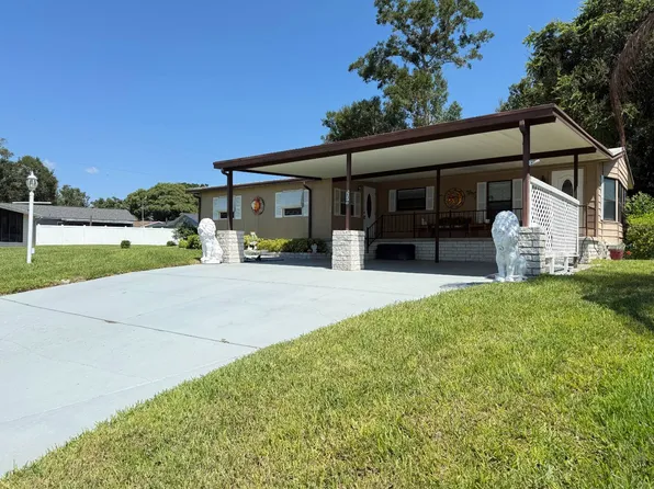 239 Laurelcrest Cir, Valrico, FL 33594