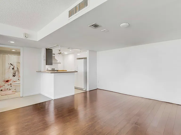 5600 N Flagler Dr #1001 — Photo 9