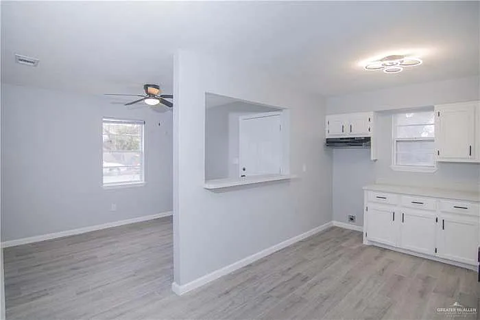 1120 E Sanchez St — Photo 5