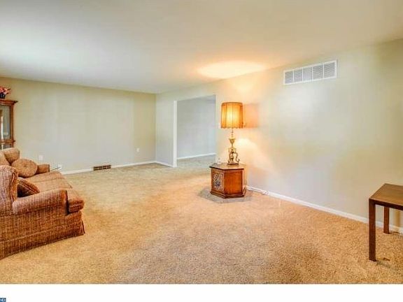 3rd image of 803 Liberty Dr