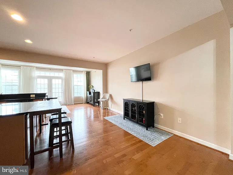9661 Atterbury Ln — Photo 11