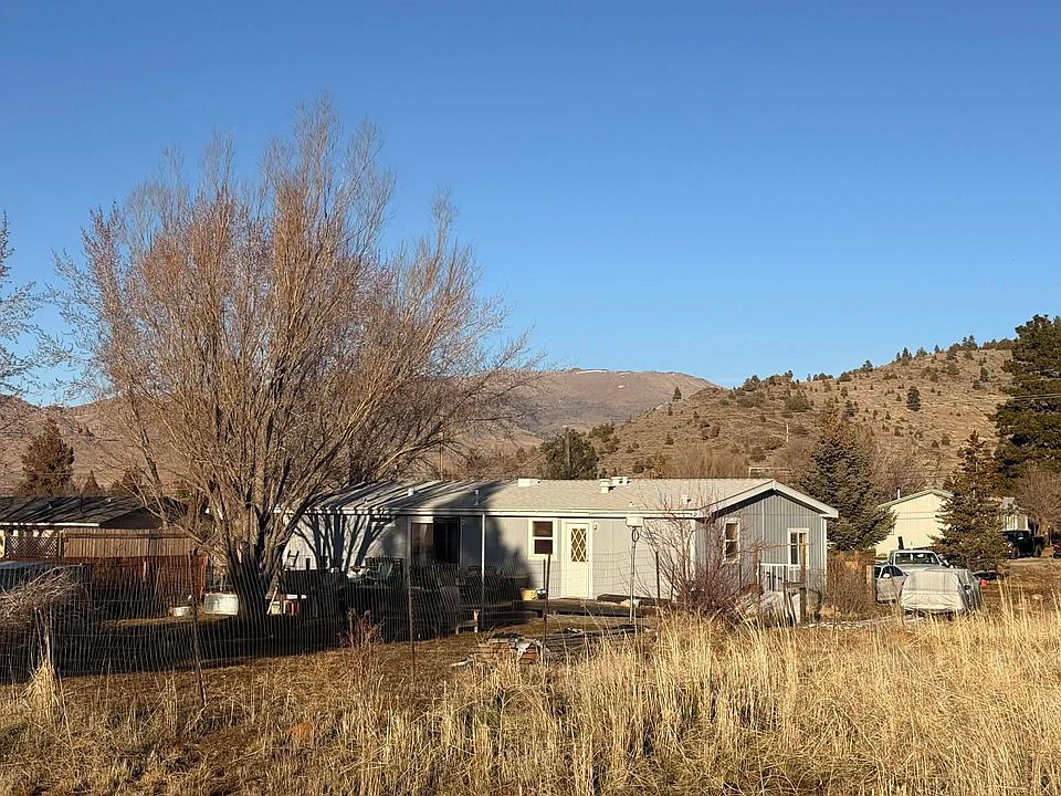 1st image of 929 W Sierra Brooks Dr