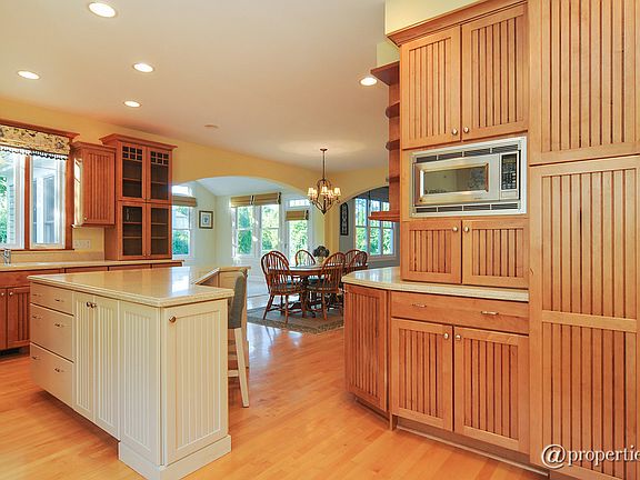 Kitchen / Breakfast Room