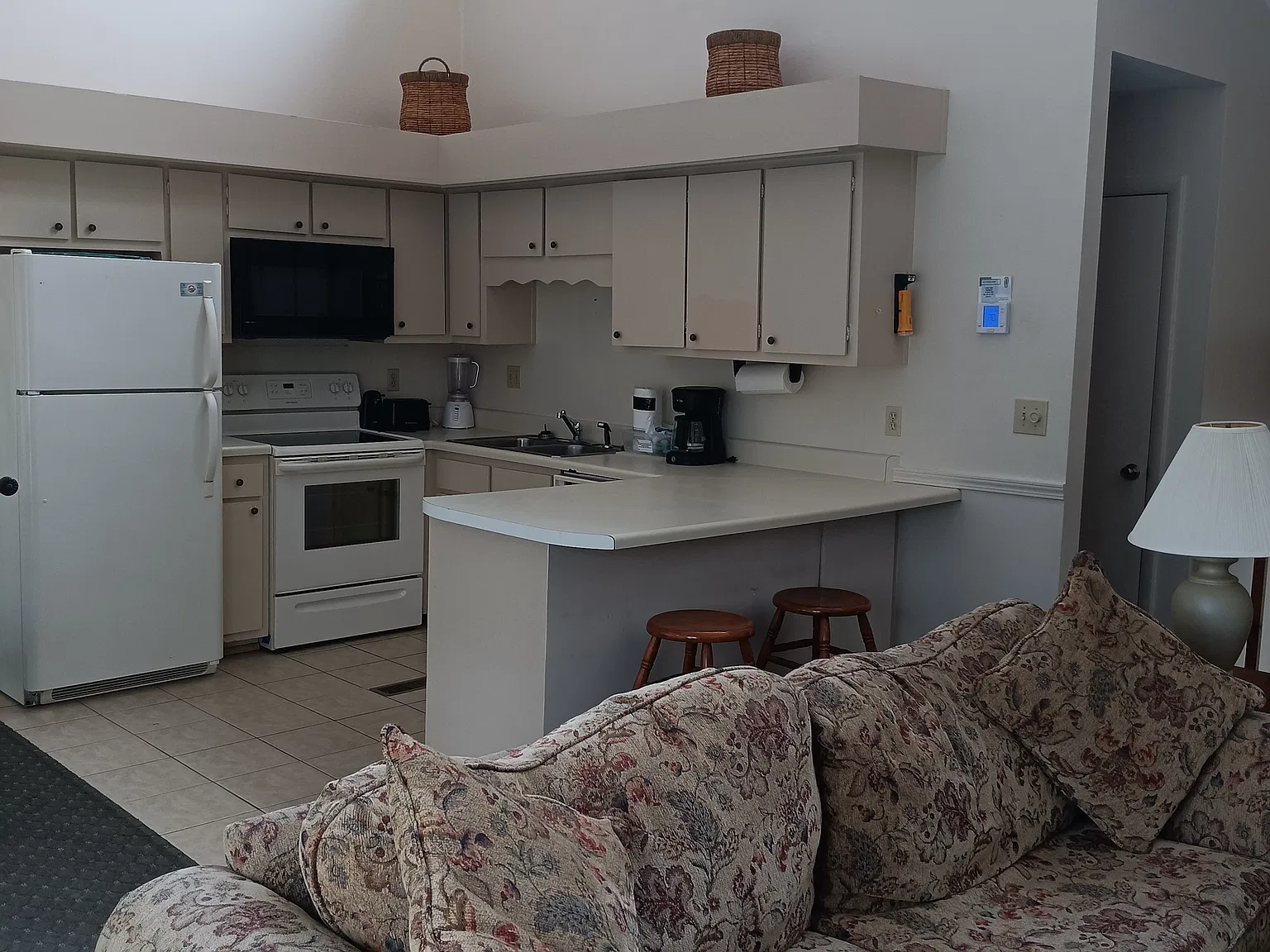 2 bed, $1,600 — Photo 4
