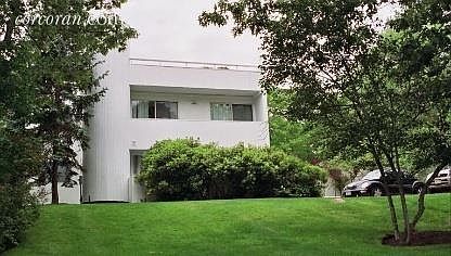 1st image of 31 Hedges Banks Dr