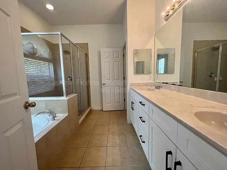 9376 Ravens Willow Dr — Photo 12