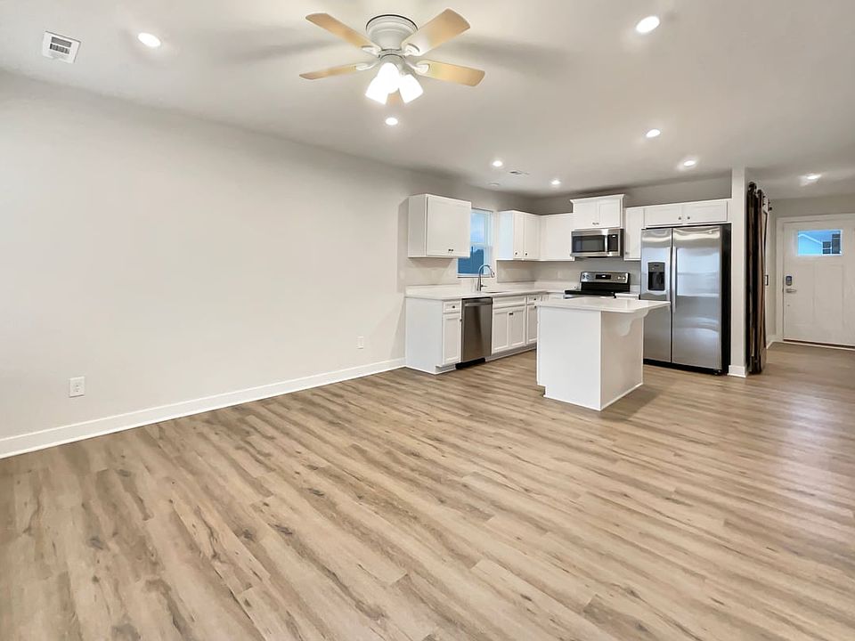 1st image of 2733 Thornton Grove Blvd