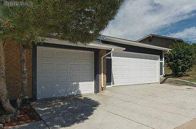 Attached 3 Car Garage!