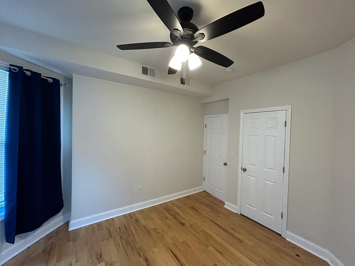 Building Photo - 182 Littleton Ave #2