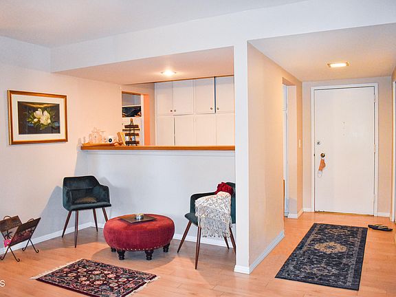 5th image of 120 S Sierra Madre Blvd APT 202
