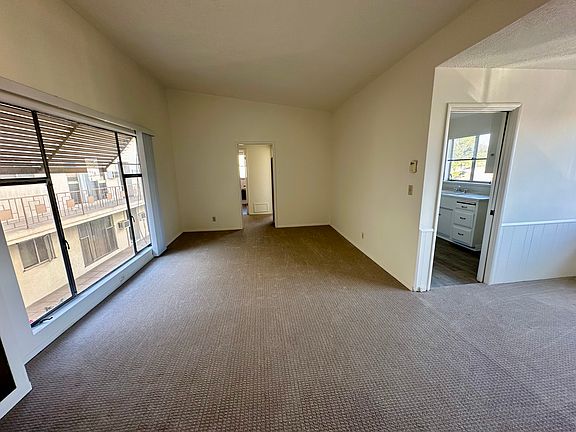 5th image of 1600 W Huntington Dr APT 2I