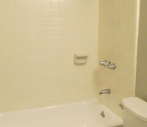 4th image of 952 Stillwell Ln
