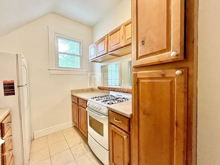 614 W 1st Ave #2 — Photo 4