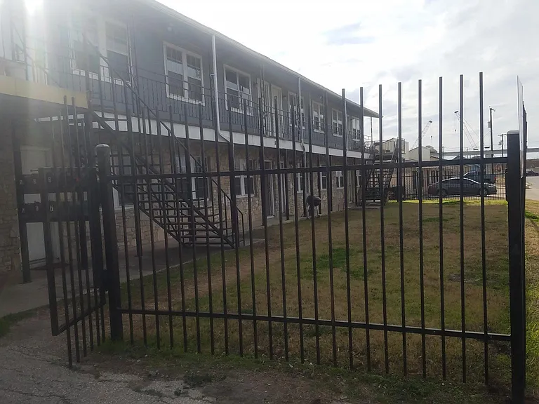 8100 Landing Ave — Photo 2