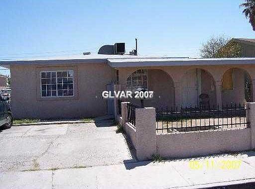 1st image of 1027 W Adams Ave