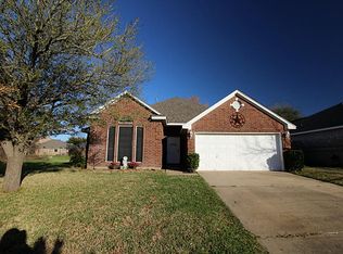 7075 Pleasure Lake Dr, Willis, TX 77318