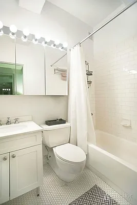 Rented by Anchor Associates | media 18