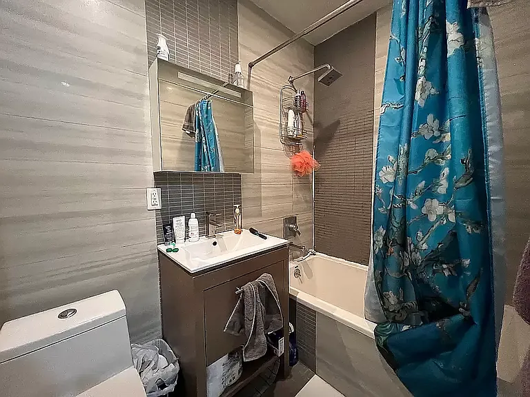 171 Suydam St #4R — Photo 36
