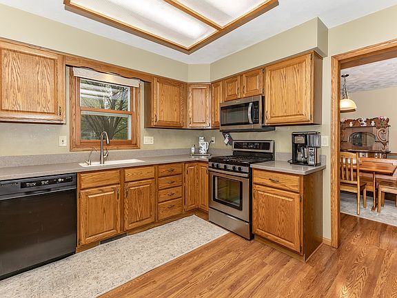 5th image of 861 Mulberry Dr