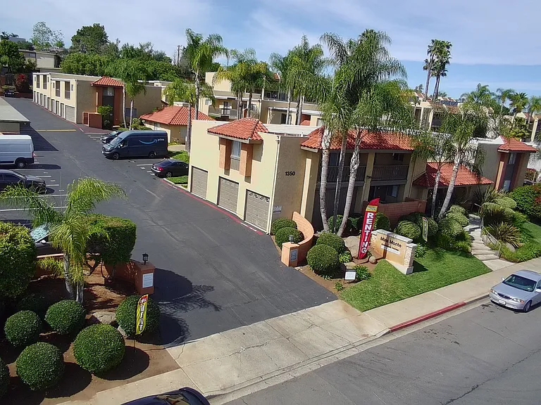 Mira Monte Apartments — Photo 2