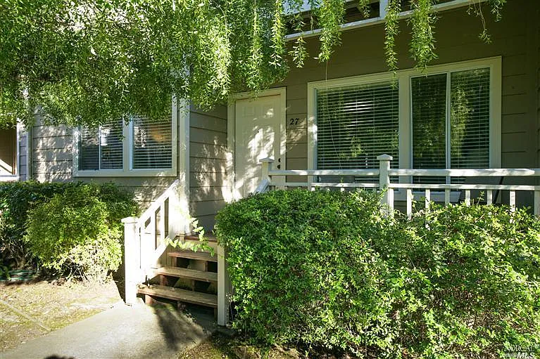 27 Parkview Cir photo 1