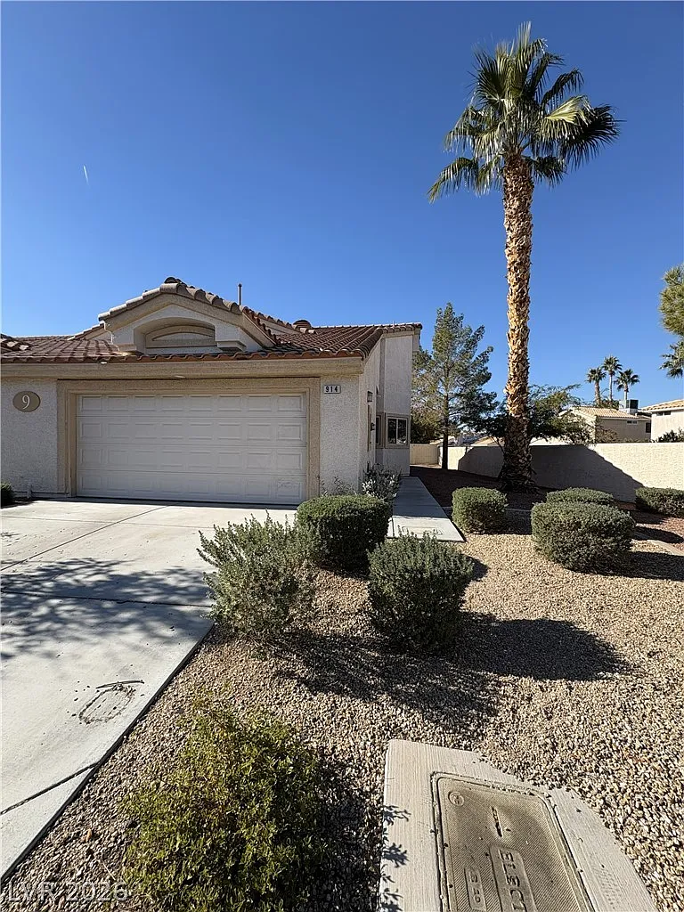 2 bed, 2.0 bath, 1013 sqft, $1,725 — Photo 1