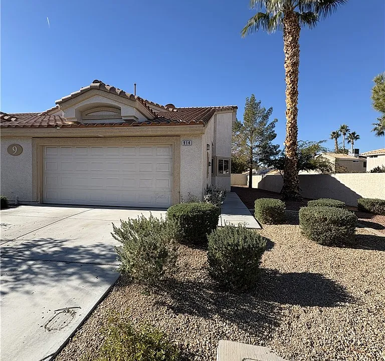 855 N Stephanie St #914