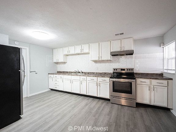 4th image of 1626 S Ritter Ave