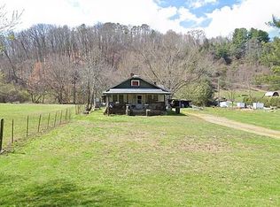 907 Piney Mountain Rd, Waynesville, NC 28786