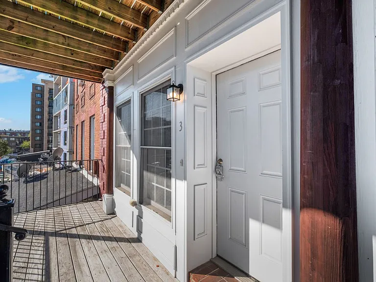 1337 Girard St NW #3 — Photo 16