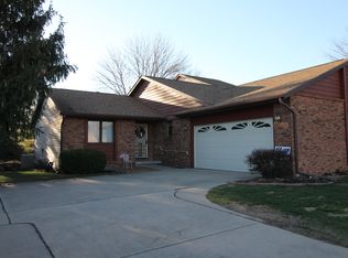 1807 S Cog Mill Ct, Springfield, IL 62704