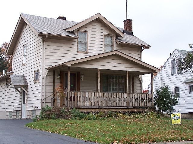 1st image of 810 Oak Knoll Ave SE