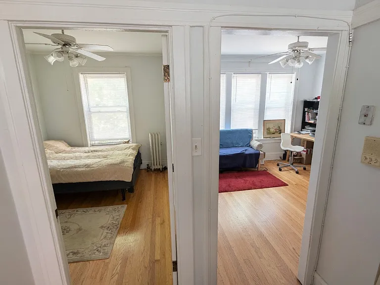 1222 W Victoria St #2 — Photo 7
