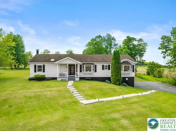 10296 Gravel Hill Rd, Bangor, PA 18013