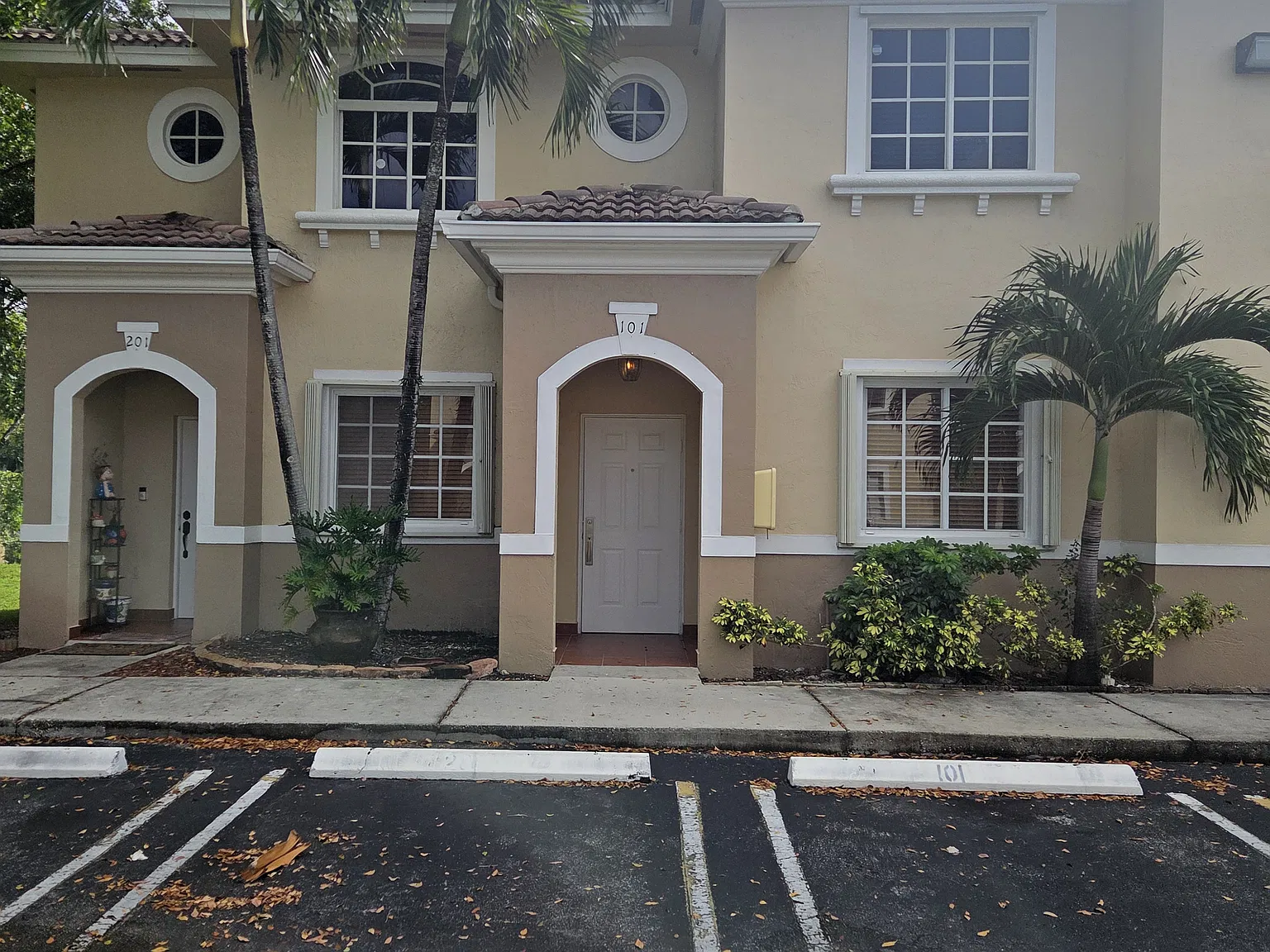 3 bed, 1188 sqft, $2,650 — Photo 1