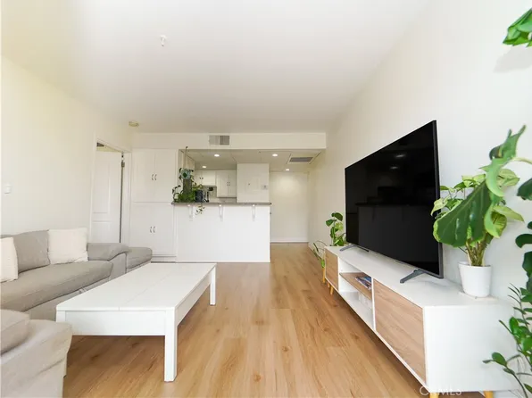 1450 Locust Ave APT 406, Long Beach, CA 90813