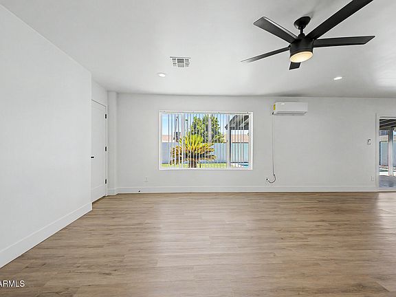 5th image of 8601 E ROANOKE Avenue
