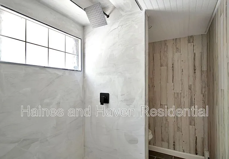 658 Avenue B NW — Photo 11
