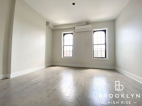 3rd image of 838 Flatbush Ave #2